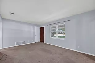 108 S Lakeview Dr, Lake Dallas, TX 75065 - Photo 9