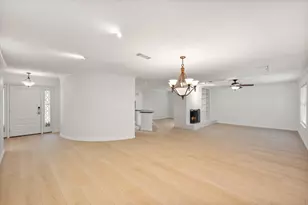 3603 Yorkshire Dr, Arlington, TX 76013 - Photo 5
