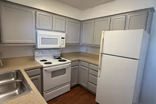 3078 W Sycamore Cir, Euless, TX 76040 - Photo 9