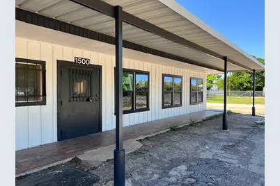 1500 S Oak Avenue, Mineral Wells, TX 76067 - Photo 1