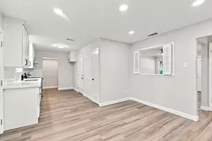 2730 Ridgewood St, Irving, TX 75062 - Photo 9