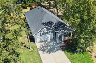 124 Lost Forest Rd, Gun Barrel City, TX 75156 - Photo 3