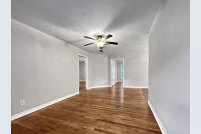 4929 Donnelly Avenue, Fort Worth, TX 76107 - Photo 3