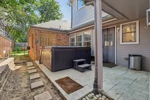 200 Sherwood Ct, Irving, TX 75061 - Photo 31