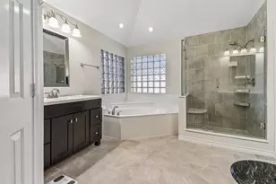 200 Sherwood Ct, Irving, TX 75061 - Photo 15