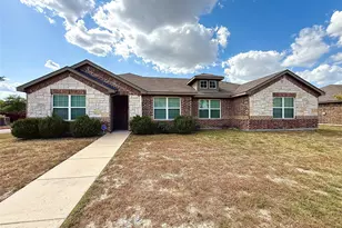 2126 Candace Dr, Lancaster, TX 75146 - Photo 1