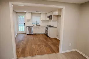 117 E Division St, Pilot Point, TX 76258 - Photo 5