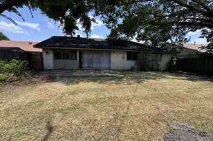 1610 Kingston Dr, Grand Prairie, TX 75051 - Photo 5