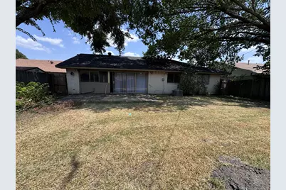1610 Kingston Drive, Grand Prairie, TX 75051 - Photo 5