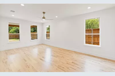 1334 E Kiest Boulevard, Dallas, TX 75216 - Photo 21
