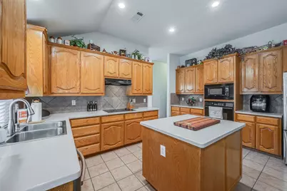 5804 Silver Sage Lane, Grand Prairie, TX 75052 - Photo 9
