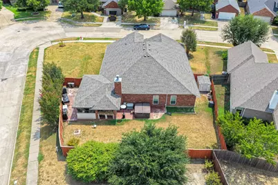 5804 Silver Sage Lane, Grand Prairie, TX 75052 - Photo 29