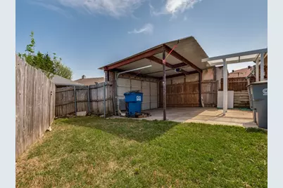 917 Westover Drive, Lancaster, TX 75134 - Photo 11