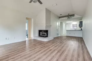 917 Westover Dr, Lancaster, TX 75134 - Photo 1