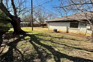 800 Irwin Dr, Hurst, TX 76053 - Photo 25