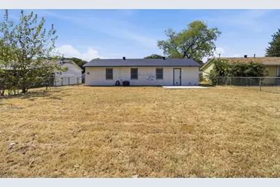 804 Aransas Drive, Euless, TX 76039 - Photo 31