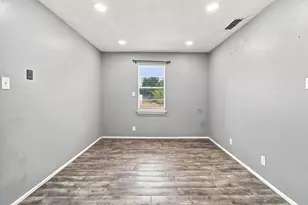 804 Aransas Dr, Euless, TX 76039 - Photo 19