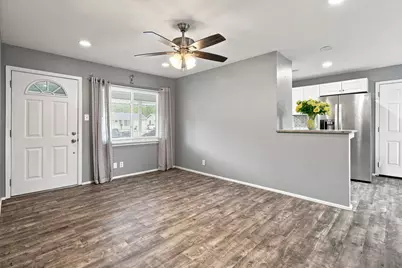 804 Aransas Drive, Euless, TX 76039 - Photo 9