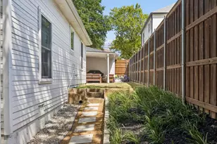 7920 Goforth Rd, Dallas, TX 75238 - Photo 23