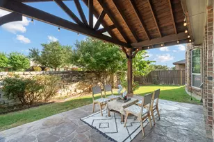 2800 Cole Castle Dr, Lewisville, TX 75056 - Photo 33