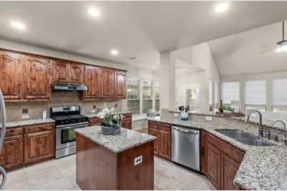 2800 Cole Castle Drive, Lewisville, TX 75056 - Photo 11