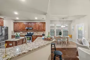 2800 Cole Castle Dr, Lewisville, TX 75056 - Photo 9