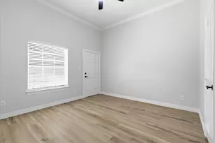 748 Rockingham Dr, Irving, TX 75063 - Photo 5