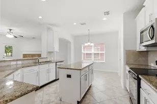 15636 Gatehouse Dr, Fort Worth, TX 76262 - Photo 5