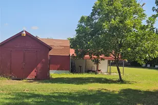 9870 Meadow Ranch Rd, Dish, TX 76247 - Photo 17