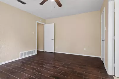 1117 Blue Carriage Lane N, Fort Worth, TX 76120 - Photo 17