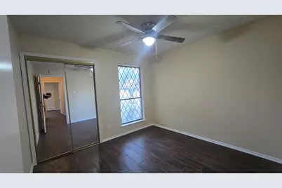 1117 Blue Carriage Lane N, Fort Worth, TX 76120 - Photo 9