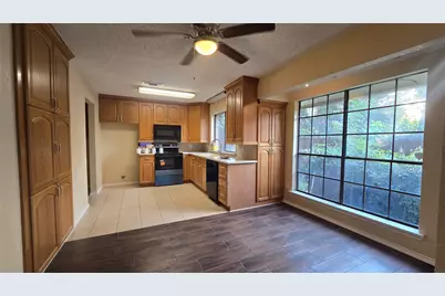 1117 Blue Carriage Lane N, Fort Worth, TX 76120 - Photo 3