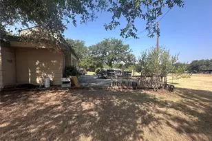 2709 Sky Harbour Dr, Granbury, TX 76049 - Photo 23