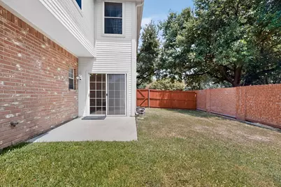 300 Cosbie Drive, Irving, TX 75063 - Photo 31