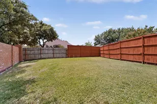 300 Cosbie Dr, Irving, TX 75063 - Photo 33