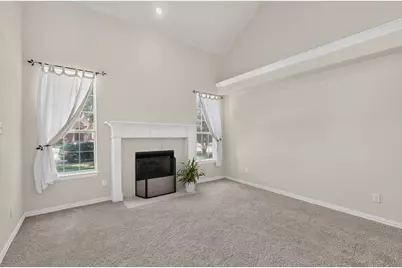 300 Cosbie Drive, Irving, TX 75063 - Photo 5