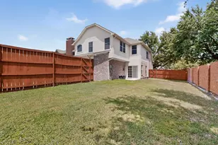 300 Cosbie Dr, Irving, TX 75063 - Photo 35