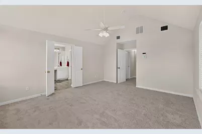 300 Cosbie Drive, Irving, TX 75063 - Photo 21