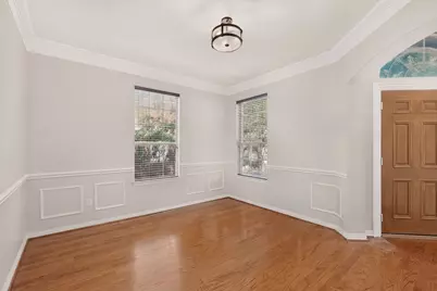 300 Cosbie Drive, Irving, TX 75063 - Photo 7
