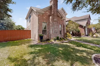 300 Cosbie Drive, Irving, TX 75063 - Photo 3