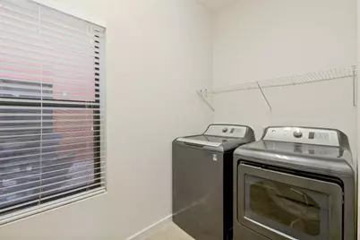 1725 N Fitzhugh Avenue, Dallas, TX 75204 - Photo 21