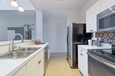 1725 N Fitzhugh Avenue, Dallas, TX 75204 - Photo 13