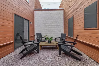 1725 N Fitzhugh Avenue, Dallas, TX 75204 - Photo 9
