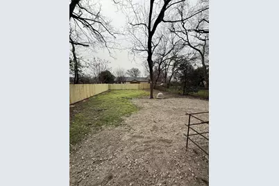 2640 Lawrence Street, Dallas, TX 75215 - Photo 9