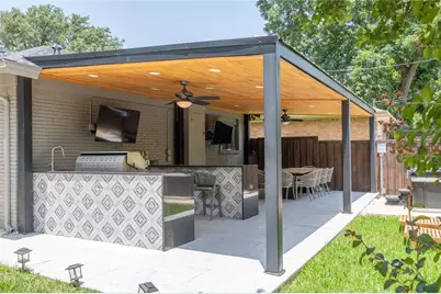 9716 Ravensway Drive, Dallas, TX 75238 - Photo 23