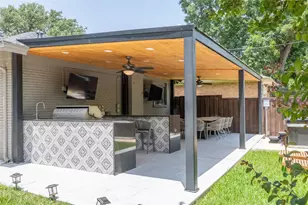 9716 Ravensway Dr, Dallas, TX 75238 - Photo 23