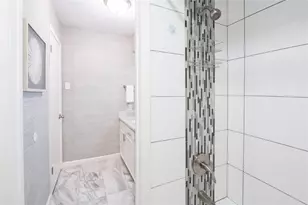 9716 Ravensway Dr, Dallas, TX 75238 - Photo 17