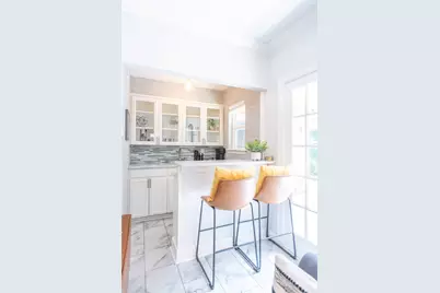 9716 Ravensway Drive, Dallas, TX 75238 - Photo 5