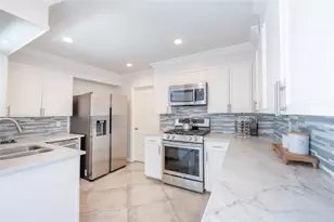 9716 Ravensway Dr, Dallas, TX 75238 - Photo 7