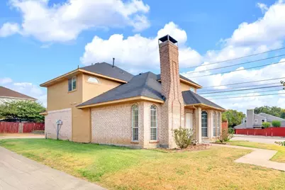 2200 Meadowstone Drive, Carrollton, TX 75006 - Photo 3